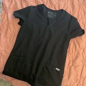 Black FIGS Casma three pocket scrub top
